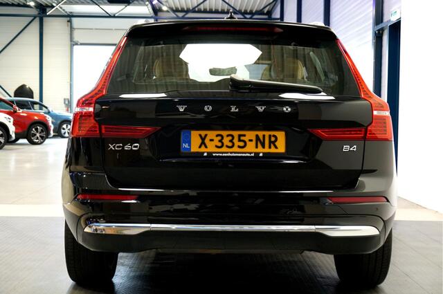 Volvo XC60 B4 146kW/198pk Aut8 MHEV Ultimate Bright PANORAMADAK + HARMAN/KARDON + STUURVERWARMING + BLIS + ADAPT.CRUISE + PILOT ASSIST + STOELVERWARMING&-VENTILATIE + LANE ASSIST + CAMERA + KEYLESS + HEAD-UP + PARKSENSOREN V&A + 20" LM-VELGEN!!