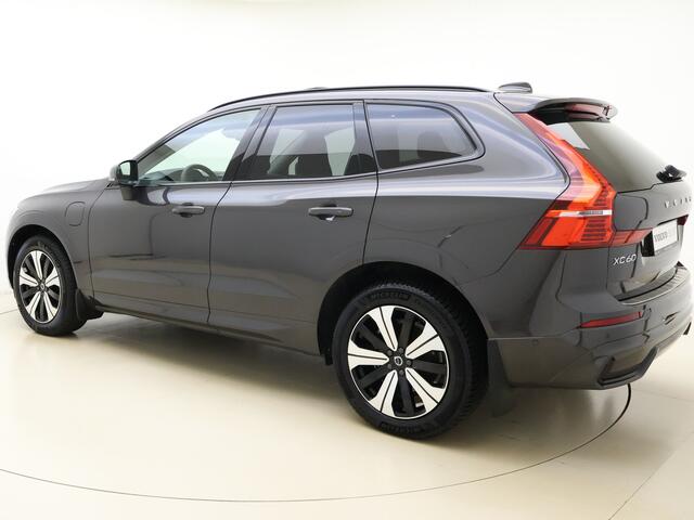 Volvo XC60 T6 350PK AWD Plus Dark / Camera rondom / Harman en Kardon audio / Panorama dak / Stoel/- en stuurverwarming / Trekhaak /