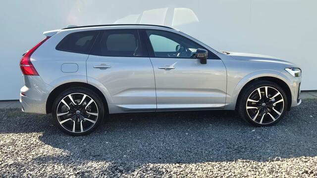 Volvo XC60 2.0 T8 PHEV AWD Ultra Dark Luchtvering - Bowers Wilkins Sound - 22 Licht metalen Wielen - Gelamineerde zijruiten - Maddage funcite voorstoelen - Alarm - Climate - RC20 Lederen interieur
