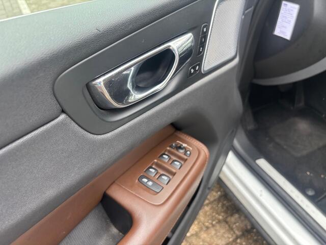 Volvo XC60 2.0 T5 AWD INSCR.