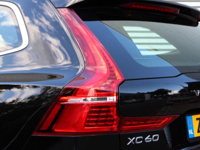 Volvo XC60 2.0 T5 R-Design Automaat / Leder-Alcantara bekleding / 19" velgen