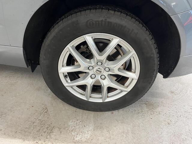 Volvo XC60 2.0 T5 Momentum | Trekhaak | Trekgewicht | Leder | Zitting verlengers | Stuur + Stoelverwarming |