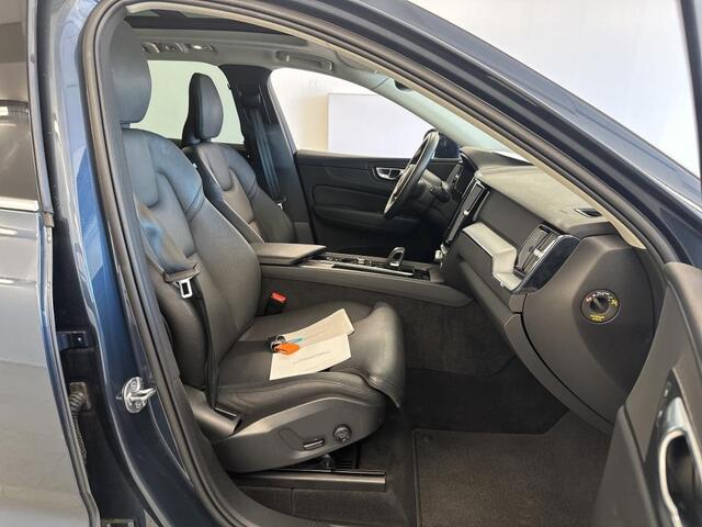 Volvo XC60 2.0 T6 Plug-in hybrid AWD Inscription Expression | Adaptieve Cruise Control | Panoramadak | Parkeercamera | Trekhaak | Stoel-/Stuurverwarming |