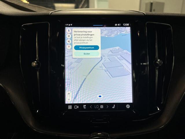 Volvo XC60 2.0 T6 Plug-in hybrid AWD Inscription Expression | Adaptieve Cruise Control | Panoramadak | Parkeercamera | Trekhaak | Stoel-/Stuurverwarming |