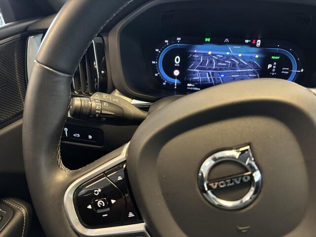 Volvo XC60 T6 AWD Plus Dark Black Edition - Long Range - Pandak / Head Up / H-K / R-Design int / Google / Dab+ / Adaptive - Pilot ass / Stuur- en Stoelverw - Elek Trekhaak -
