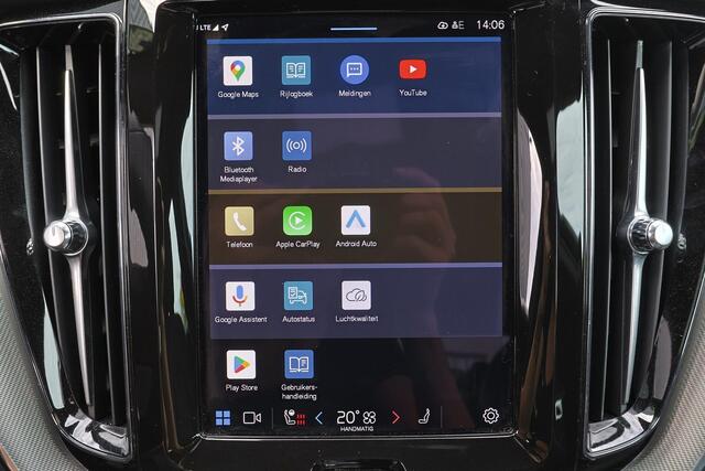 Volvo XC60 T6 Recharge AWD Plus Dark - LONG RANGE - Panorama/schuifdak - IntelliSafe Assist & Surround - 360º Camera - Harman/Kardon audio - Adaptieve LED koplampen - Verwarmde voorstoelen, stuur & achterbank - Parkeersensoren voor & achter - Elektr. bedienb. voorst