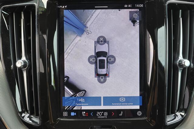 Volvo XC60 T6 Recharge AWD Plus Dark - LONG RANGE - Panorama/schuifdak - IntelliSafe Assist & Surround - 360º Camera - Harman/Kardon audio - Adaptieve LED koplampen - Verwarmde voorstoelen, stuur & achterbank - Parkeersensoren voor & achter - Elektr. bedienb. voorst