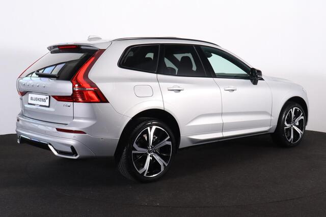 Volvo XC60 T6 Plug-in hybrid AWD Plus Dark - 21' LMV - 360° camera - Panoramisch schuif-/kanteldak - Harman Kardon audio - Adaptive Cruise Control met Pilot Assist - BLIS dodehoekassistentie - Keyless - Stoelverwarming voor & achter - Verwarmbaar stuurwiel - Getint