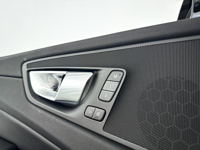 Volvo XC60 T6 Plug-in hybrid AWD Plus Dark | Panoramadak | 360º camera | Stoel- en Stuurverwarming | Trekhaak