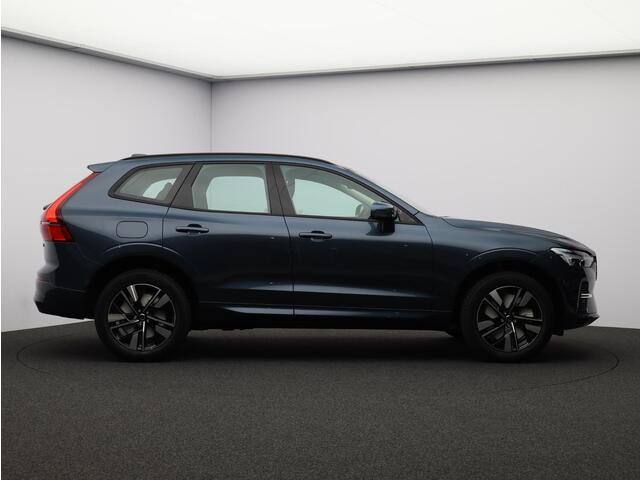 Volvo XC60 2.0 T6 Plug-in hybrid AWD Essential / Adaptive Cruise / Stoel+Stuurverwarming / 19" Wielen / All-Seasonbanden / BLIS / Pilot Assist / Parkeersensoren Voor+Achter /