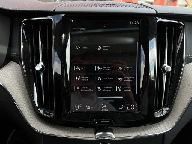 Volvo XC60 2.0 T8 Twin Engine AWD Inscription 392pk | LUCHTVERING | 20'' LMV | STOELVENTILATIE en -VERWARMING