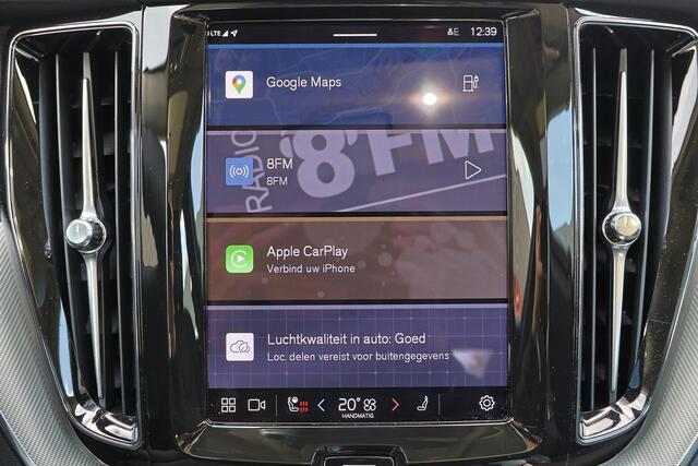 Volvo XC60 T6 Recharge AWD Ultra Dark - Luchtvering - Panorama/schuifdak - IntelliSafe Assist & Surround - 360º Camera - Harman/Kardon audio - Adaptieve LED koplampen - Verwarmde voorstoelen, stuur & achterbank - Parkeersensoren voor & achter - Elektr. bedienb. voor