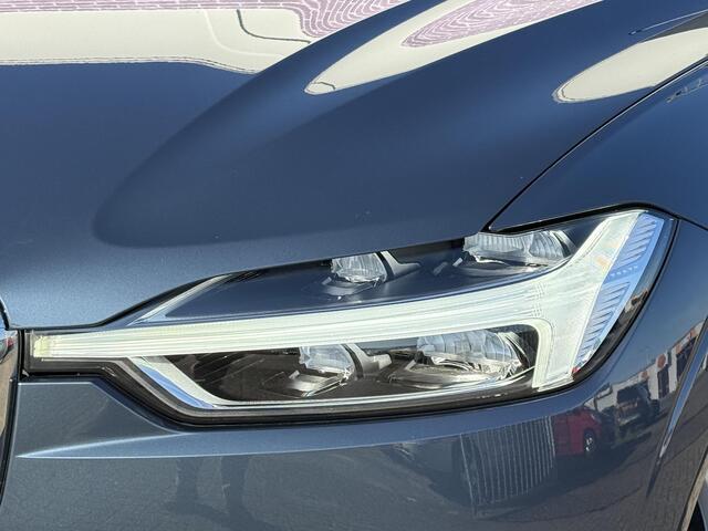 Volvo XC60 2.0 T4 Momentum | Nieuw Binnen | Trekhaak | Leder | Stoelverwarming | All season banden | Smartphone integratie | Navigatie | Camera |