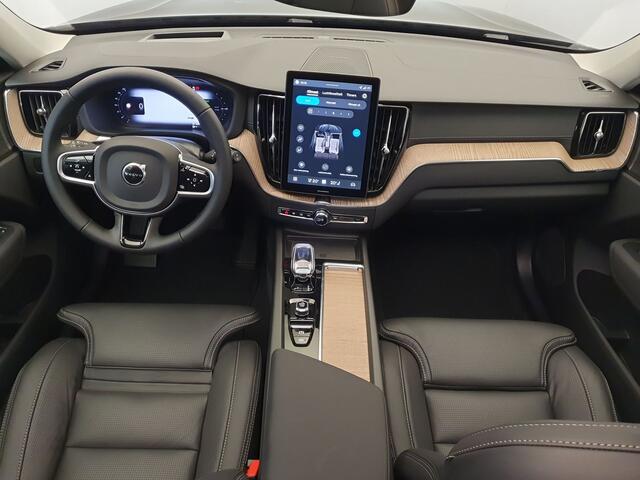Volvo XC60 2.0 T6 Plug-in hybrid AWD Ultra Dark ¤78.942,- nieuw, Wegklapbare trekhaak, Panoramadak, Harman/Kardon