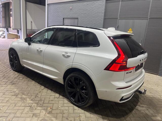 Volvo XC60 T6 Plug-in hybrid Plus Black Edition | FACELIFT | Trekhaak | Head-Up | 21 Inch | ACC | 360° Camera | Panoramadak