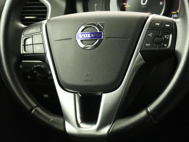 Volvo XC60 2.0 D4 FWD Momentum | Automaat | Camera Memory | Navigatie | Getint glas | Bluetooth | Cruise control | Stoelverwarming