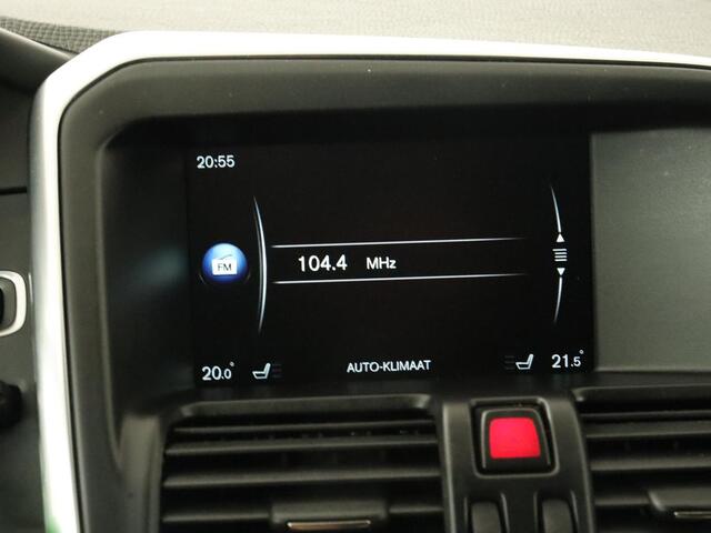 Volvo XC60 2.0 D4 FWD Momentum | Automaat | Camera Memory | Navigatie | Getint glas | Bluetooth | Cruise control | Stoelverwarming