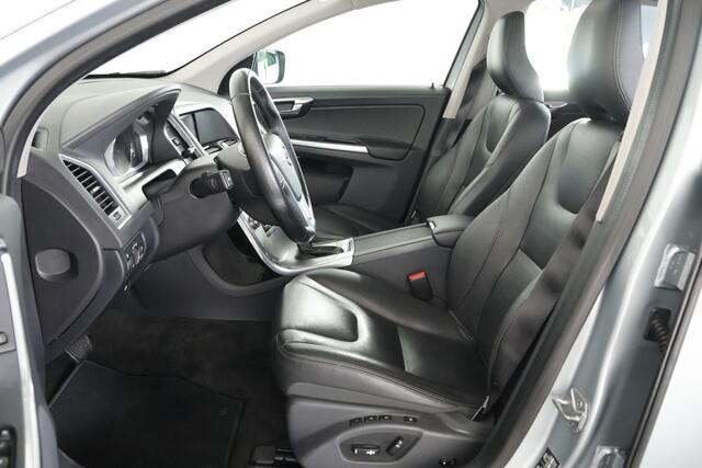 Volvo XC60 2.0 T5 FWD Polar+ / Pano / Leder / Standkachel / BiXenon / Trekhaak