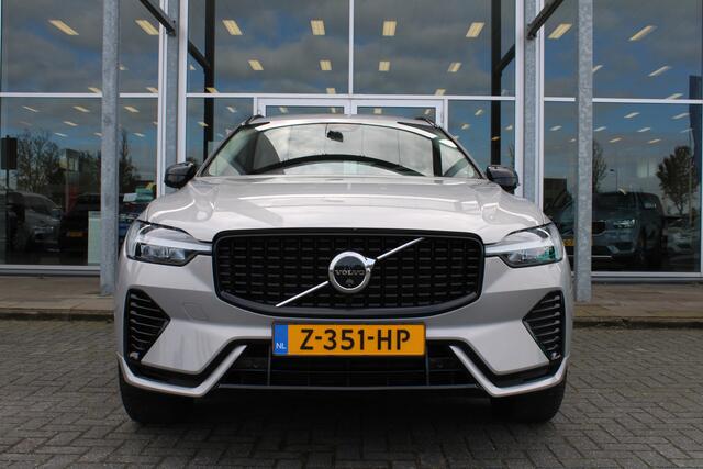 Volvo XC60 2.0 T6 Plug-in hybrid AWD Plus Dark | Schuif/kanteldak | El. Trekhaak | 360 Camera | Verw. Voorstoelen & stuurwiel