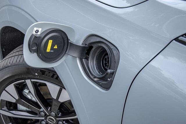 Volvo XC60 2.0 T6 PLUG-IN HYBRID AWD ULTRA BRIGHT