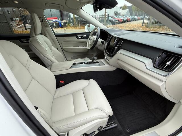 Volvo XC60 2.0 T6 Plug-in hybrid AWD Ultimate Bright 21inch/360Camera/Panodalk/Leder/Headup etc