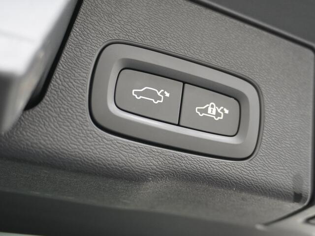 Volvo XC60 2.0 T5 AWD R-Design Trekhaak/22inch/Camera/Headup etc.