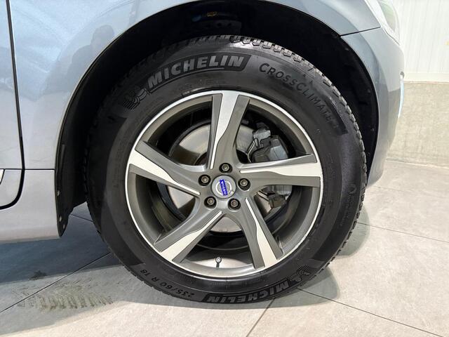 Volvo XC60 D4 Aut. Summum Leder Stoelverwarming Trekhaak Parkeercamera 190pk