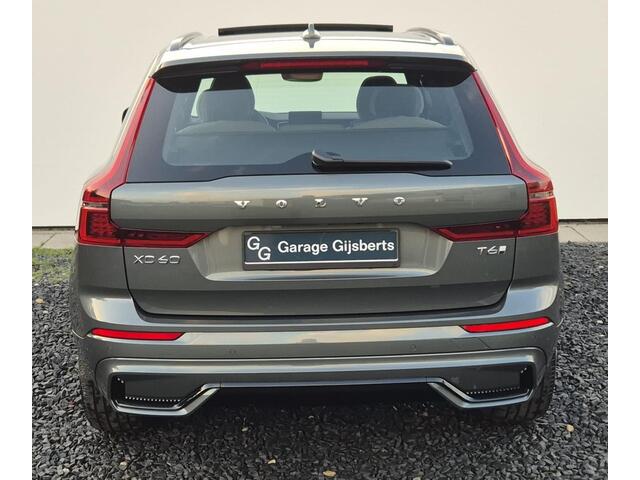 Volvo XC60 2.0 T6 Phev AWD Ultra Dark MY 2026 - 20" Wielen - Panoramadak - Lighting -Head up - H/K Audio - 360 Camera - Alarm - Climate - Full led koplampen -Donkere hemel