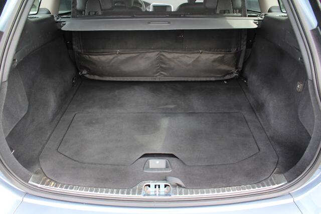 Volvo XC60 T5 Automaat FWD Nordic+ | Verw. Voorstoelen | Standkachel | El. Achterklep | PDC V+A | Verw. Voorruit