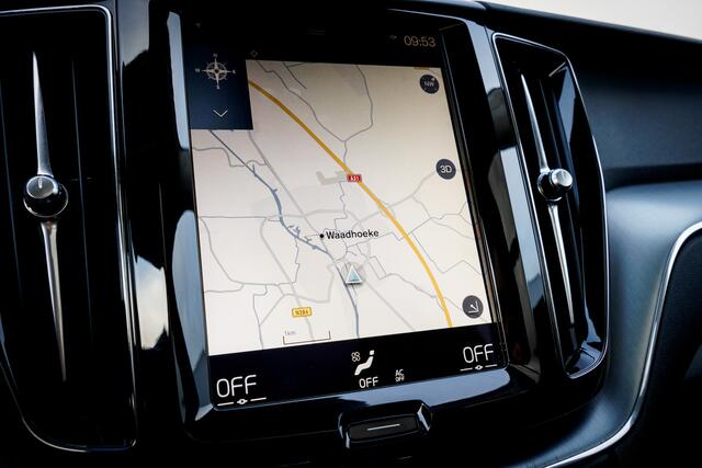 Volvo XC60 T8 Twin Engine AWD Momentum | Panoramadak | Luchtvering | Leder | Adapt. Cruise | Getint glas