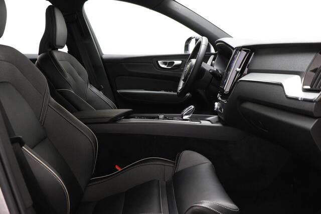 Volvo XC60 B4 Ultimate Dark | LEDER | STOELVERWARMING | DAB | APPLE | TREKHAAK