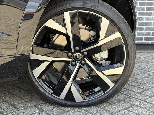 Volvo XC60 2.0 T6 Plug-in hybrid AWD Ultra Black Edition | Luchtvering | Bowers en Wilkins audio | Geventileerde nappa lederen stoelen | Extra getint glas