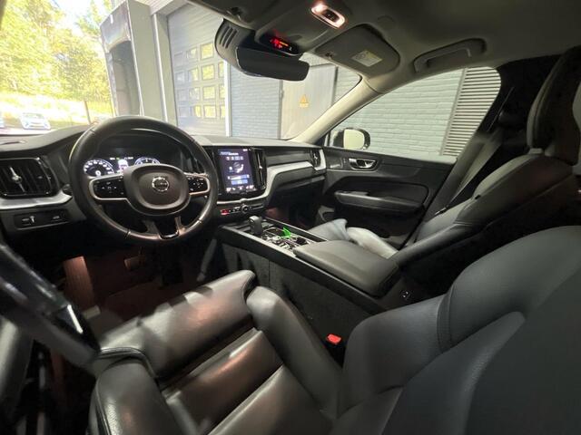 Volvo XC60 B5 Momentum Pro | ACC | harman/kardon | BLIS | Stoel+Stuurverwarming | Vol-Leder | Trekhaak