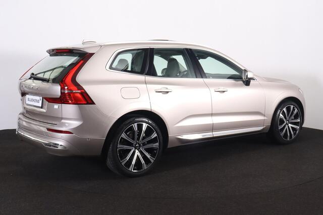 Volvo XC60 T6 Plug-in hybrid AWD Ultimate Bright - LONG RANGE - Panorama/schuifdak - IntelliSafe Assist & Surround - Luchtvering - 360º Camera - Harman/Kardon audio - Verwarmde voorstoelen, stuur & achterbank - Parkeersensoren voor & achter - Elektr. bedienb. voorst