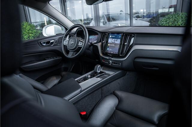 Volvo XC60 2.0 T6 Plug-in hybrid AWD Ultimate Bright - Panorama | H&K | Memory | Pilot Assist | Keyless