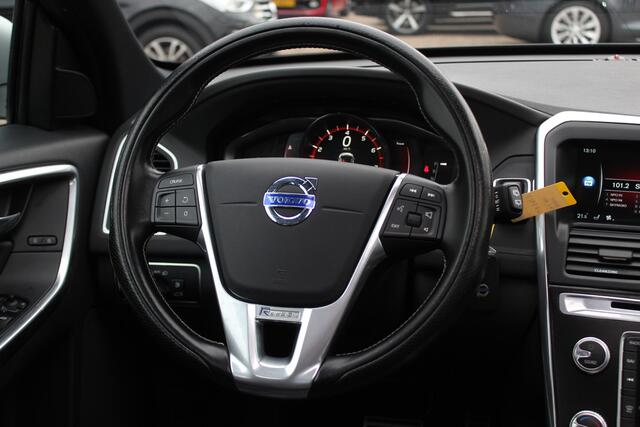 Volvo XC60 2.4 D4 Polar+ / Trekhaak / Panoramadak / Camera / Standverwarming / Leder&Alcantara / 18'' / Keyless / Navigatie / Stuur+Stoelverwarming / Blis / DAB / ACC