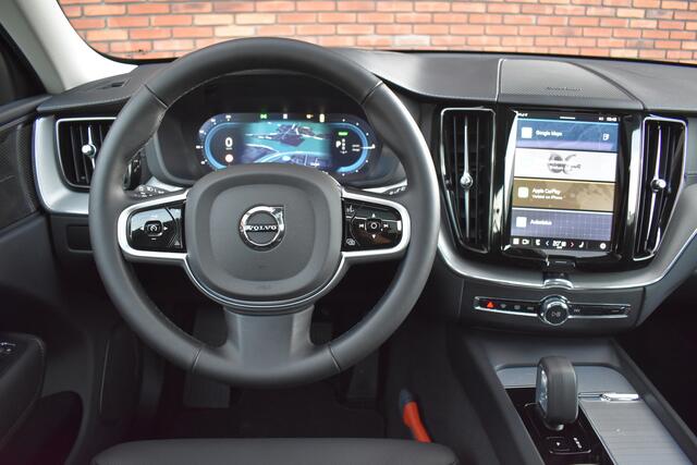 Volvo XC60 T6 350PK Plug-in hybrid AWD Ultra Dark | Trekhaak | 360 Camera |