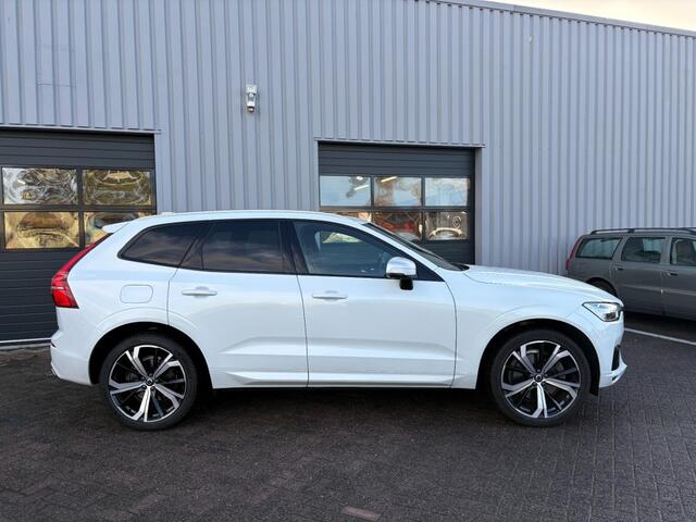 Volvo XC60 2.0 T5 AWD R-Design Trekhaak I Pano I 21 Inch I All-in prijs!