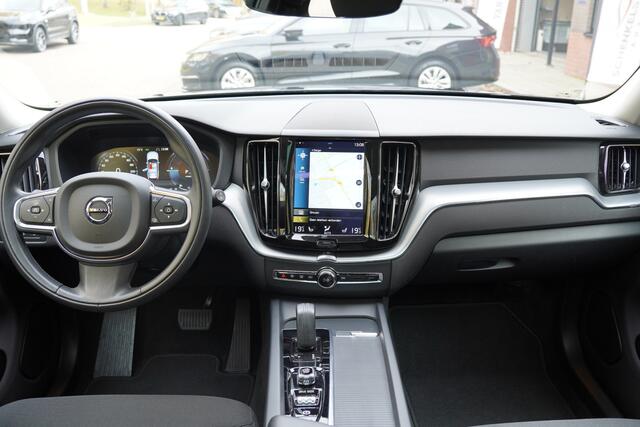 Volvo XC60 2.0 Recharge T6 AWD Business Pro / Panoramadak / Trekhaak / Stuurverwarming / ACC / 360 Camera /