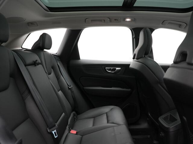 Volvo XC60 T8 AWD Inscription Plug In Hybrid 391pk Dealer O.H. PHEV | Trekhaak Af Fabriek | Luchtvering | Head Up | Adaptive Cruise | 360 Camera | Harman&Kardon | Lederen Sportstoelen Memory & Verwarmd | Google Assistent | App