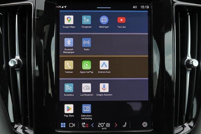 Volvo XC60 T6 Recharge AWD Plus Dark - Panorama/schuifdak - IntelliSafe Assist & Surround - 360º Camera - Harman/Kardon audio - Adaptieve LED koplampen - Verwarmde voorstoelen, stuur & achterbank - Elektr. bedienb. voorstoelen met geheugen - Parkeersensoren voor & a