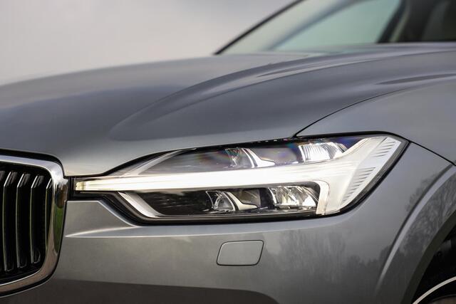 Volvo XC60 2.0 T8 Twin Engine AWD 407 PK Inscription ? Pano ? ACC ? 360CAM