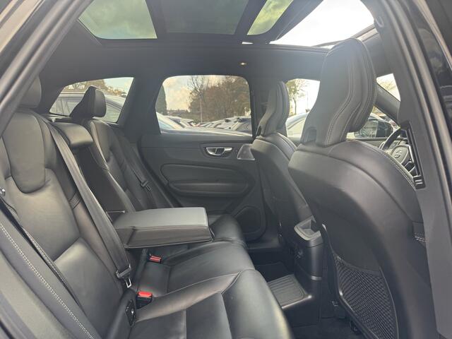 Volvo XC60 2.0 T8 Plug-in hybrid AWD R-Design / Full option! / Polestar Tuning / Heico uitlaat / Trekhaak / Panoramadak / Camera / Head-up / Bowers&Wilkens / Luchtvering / Standkachel / 22'' / Leder / CarPlay / DAB / ACC / Stoelventilati