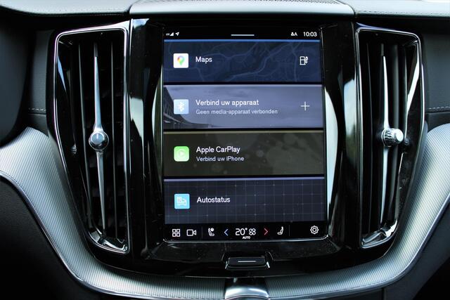 Volvo XC60 T8 Plug-in hybrid AWD Ultra Dark | | Nieuwe auto | Luchtvering | Trekhaak Semi-Elektrisch | Panoramisch schuif- /kanteldak | 21" inch lichtmetalen velgen | Head-Up Display | 360 graden camera | Harman/Kardon Audiosysteem | Extra getint glas | Elektrisch v