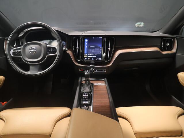 Volvo XC60 2.0 B5 AWD Inscription [MEMORY SEATS, APPLE CARPLAY, ANDROID, STUURVERWARMING, CAMERA, STOELVERWARMING V+A, VOL LEDER, CRUISE, CLIMATE, NIEUWSTAAT]