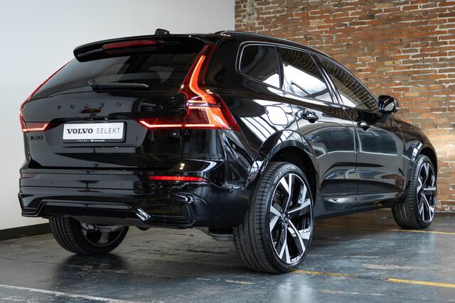 Volvo XC60 T6 Plug-in hybrid AWD Ultra Black Edition | Bowers & Wilkins Premium Audio| Luchtvering | 22" Lichtmetalen velgen | Google infotainment | Stoelverwarming | Stoelventilatie | 360° Parkeercamera | Parkeersensoren voor + achter | Parkeerverwarming