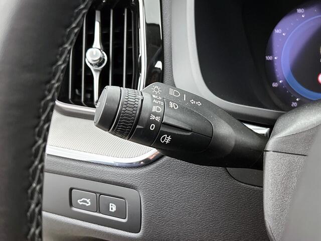 Volvo XC60 2.0 T6 AWD Plus Bright | Trekhaak | Leder | Panorama dak |