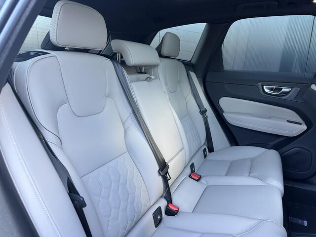 Volvo XC60 2.0 T6 Plug-in hybrid AWD Plus Dark schuifdak/ 20 inch/ extra getint glas/ climate line/ intellisafe / Cardamom bekleding