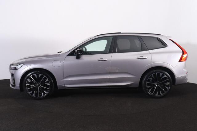 Volvo XC60 T8 Recharge AWD Ultra Dark - Luchtvering - Panorama/schuifdak - IntelliSafe Assist & Surround - 360º Camera - Bowers & Wilkins audio - Adaptieve LED koplampen - Verwarmde voorstoelen, stuur & achterbank - Parkeersensoren voor & achter - Elektr. bedienb. v