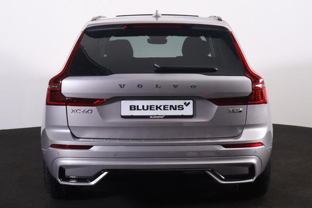 Volvo XC60 T8 Recharge AWD Ultra Dark - Luchtvering - Panorama/schuifdak - IntelliSafe Assist & Surround - 360º Camera - Bowers & Wilkins audio - Adaptieve LED koplampen - Verwarmde voorstoelen, stuur & achterbank - Parkeersensoren voor & achter - Elektr. bedienb. v